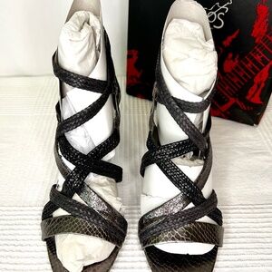 Carlos Santana Nouvelle, Pester-Black Heels. 9.5